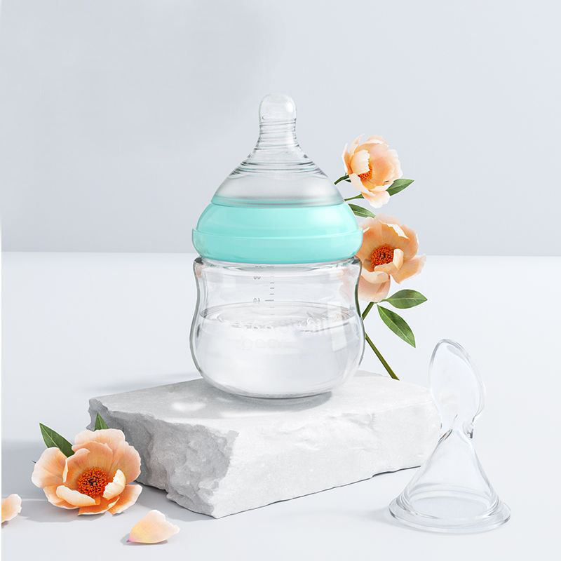 Gentle Feeding Spoon Bottle for Easy Baby Mealtimes