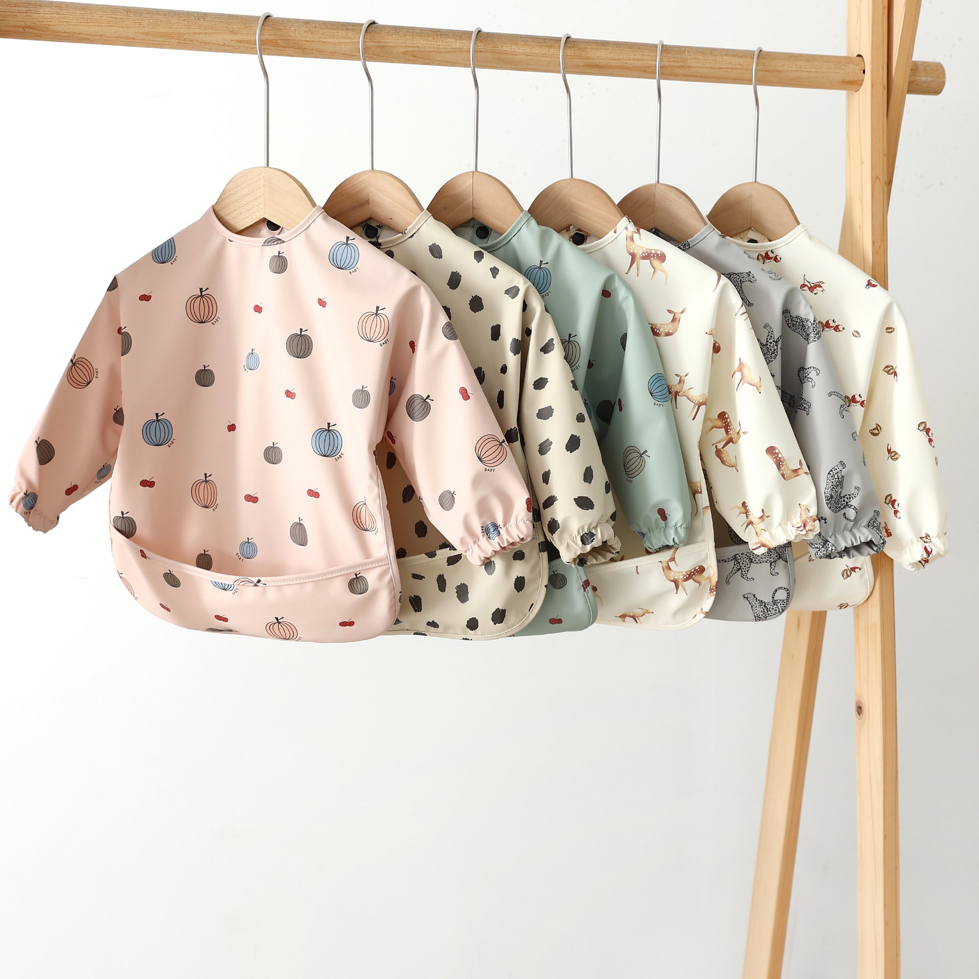 Cute Baby Bib Reverse Dressing